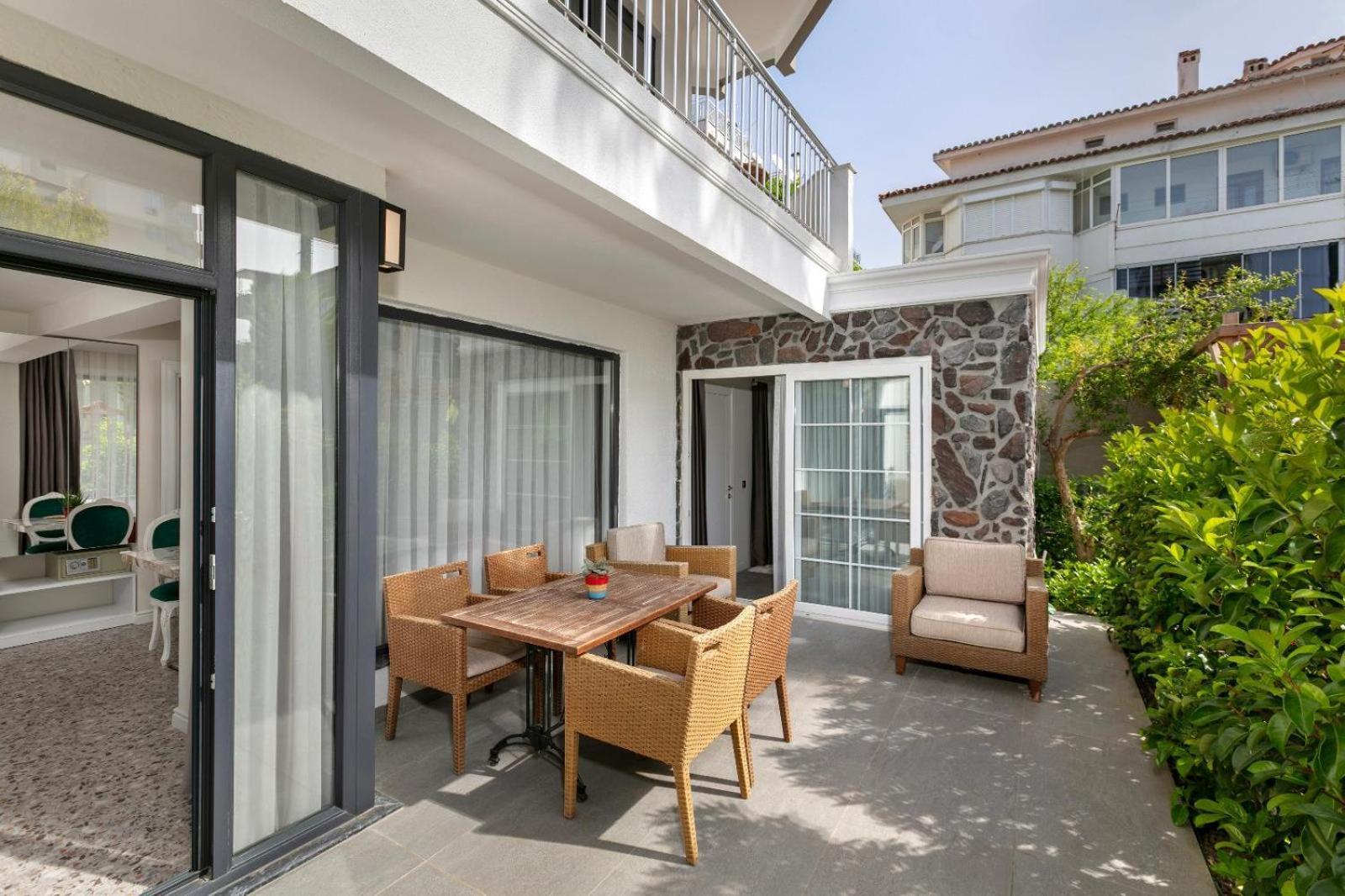 Wolf Suites Antalya Exteriör bild